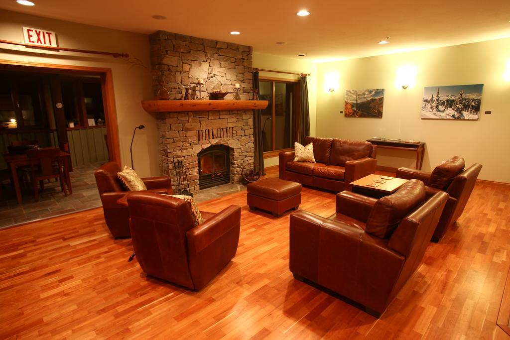 Whistler Alpine Chalet Retreat & Wellness Villa Exterior photo